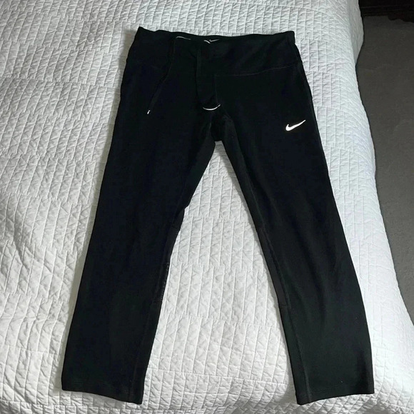 Nike Dri- Fit capris black size small - Picture 1 of 8